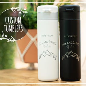 Gobelet personnalisé assorti 16 oz, Mug de voyage gravé, Cadeaux pour meilleur ami, Cadeau d'anniversaire de couple, Mug isotherme personnalisé avec couvercle rabattable • E16 PM