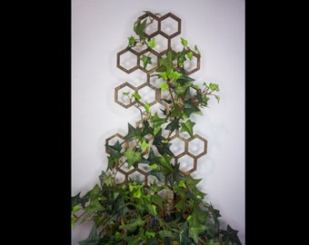 Honeycomb Wooden Trellis - - Rubber coated stakes