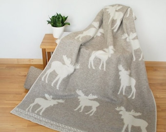 High Quality knee rug wool children's small blanket throw Sheep Rabbit Horse 