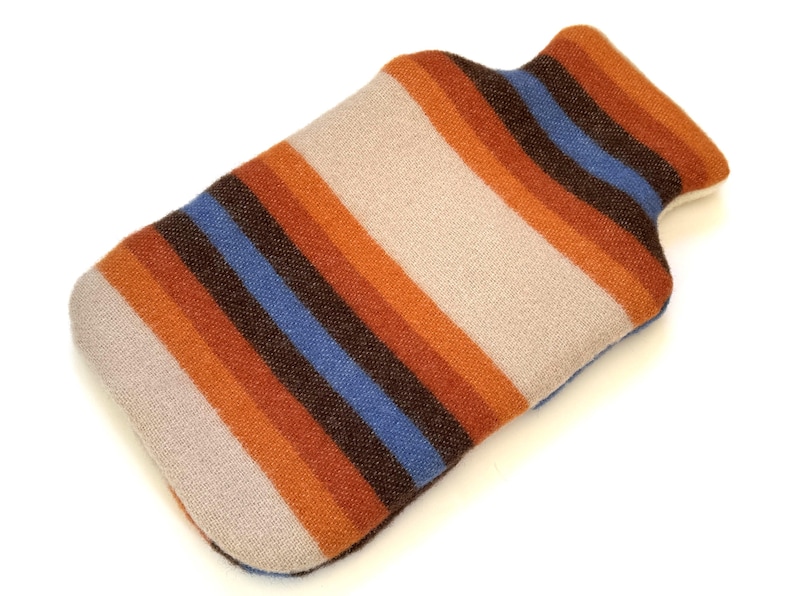 NZ Wool Hot Water Bottle Cover 2Qt 2L, Geometric Heating Pad Alternative, Period Cramp Relief Cozy Insulating Sleeve | Wärmflasche image 12