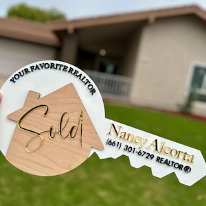 Custom &quot;Sold&quot; Realtor Key Sign - Personalized Real Estate Closing Prop | Real Estate Agent Gift | Realtor Marketing Tool