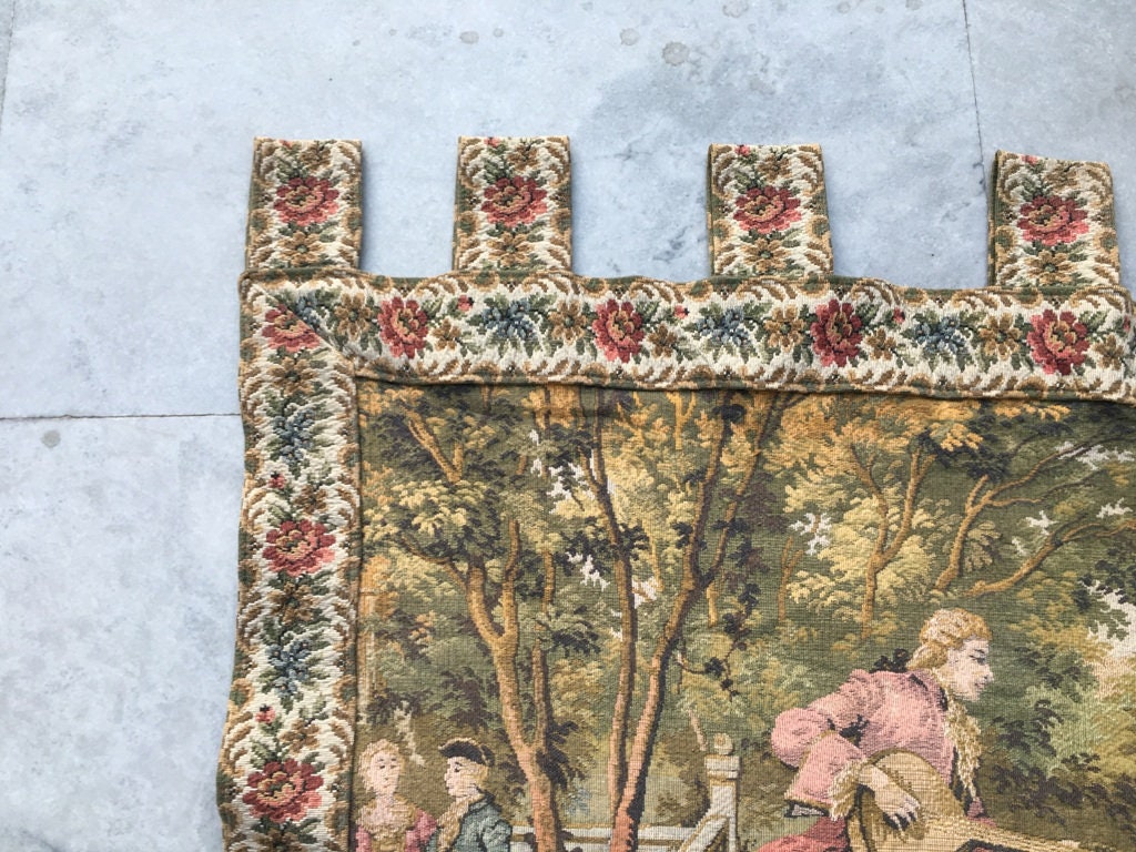 ヴィンテージ フレンチ タペストリー、中世の花柄壁掛け (85 x 67 cm