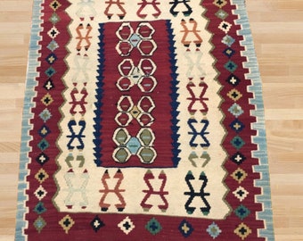 Vintage Turkish Kilim Rug, Oushak Boho Decor (130 cm x 88 cm)