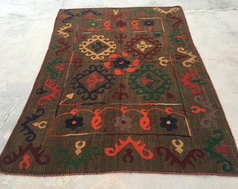 Handwoven Afghan Suzani Kilim Rug, Tribal Embroidery (208 cm x 148 cm)