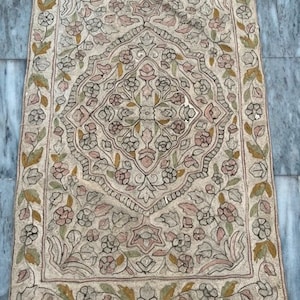 2X3 Wall Hanging Rug, Vintage Rug, French Aubusson Rug Handmade Rug, Area Rug, Needlepoint Rug, Wool Kilim Rug, Home Decor Rug, 85 x 55 cm