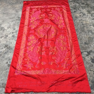 Vintage Floral Silk Tablecloth: Qing Dynasty Chinese Table Cover (3x6 ft)