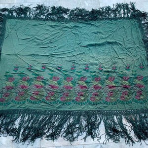 Antique Chinese Manila Hand Embroidery Silk Shawl floral shawl Embroidered Piano Shawl Long Frings Art décor FREE SHIPPING 120 x 95 cm
