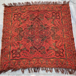 Antique Paisley Wool Shawl: Woman&#39;s Fashion Scarf (88 x 80 cm)