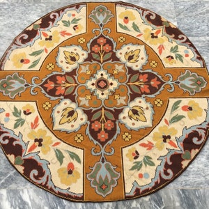 4x4 Round Aubusson Hand Knotted kilim Needlepoint kilim Wool Rug Floral Design carpets kilim rugs Moroccan Rug 123 cm x 123 cm