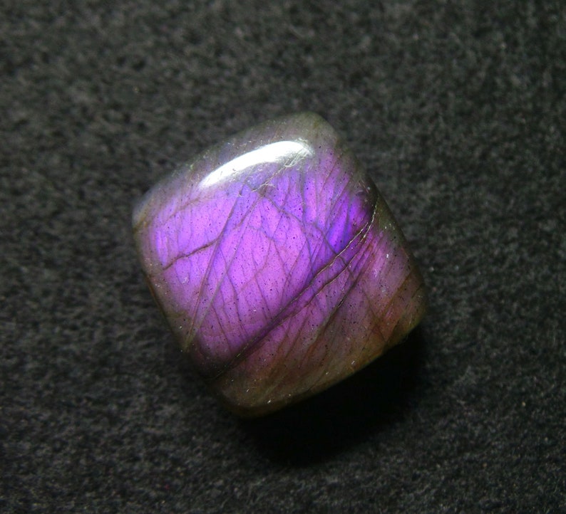Purple Labradorite CabochonNatural Purple Labradorite Smooth Rectangle CabochonLabradorite CabochonPurple Flashy21.5x20x9 MMSC-287