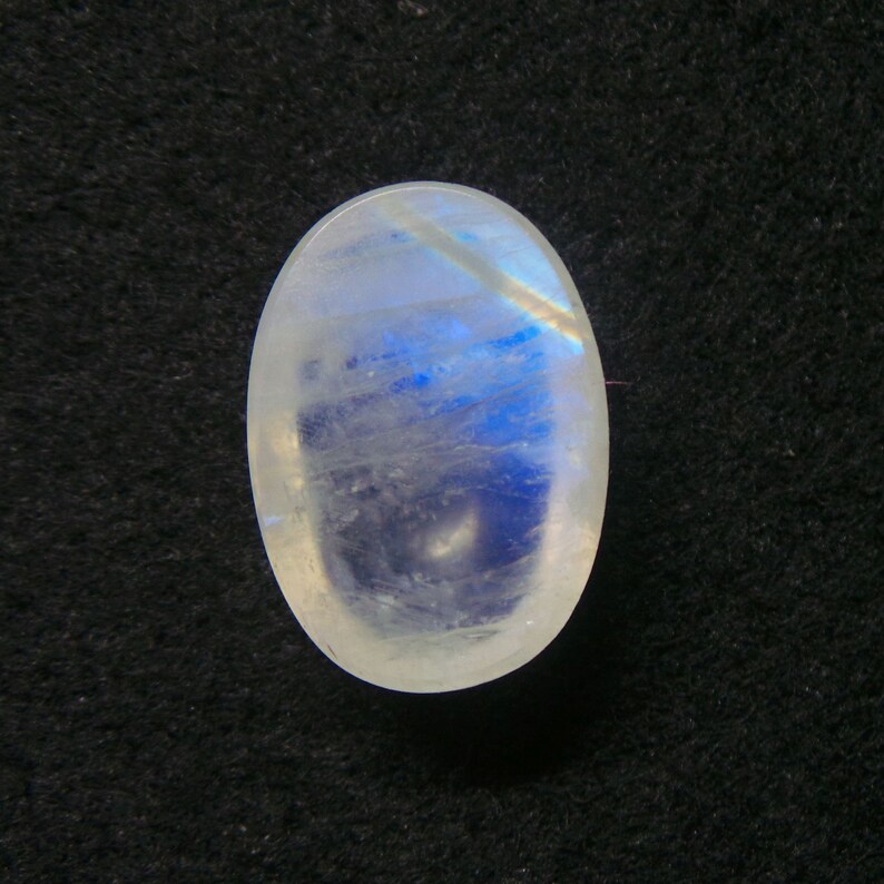 Rainbow Moonstone CabochonNatural Rainbow Moonstone Smooth Oval CabochonRainbow Moonstone CabochonBlue Flashy22.5x16x8.5 MMSC-105