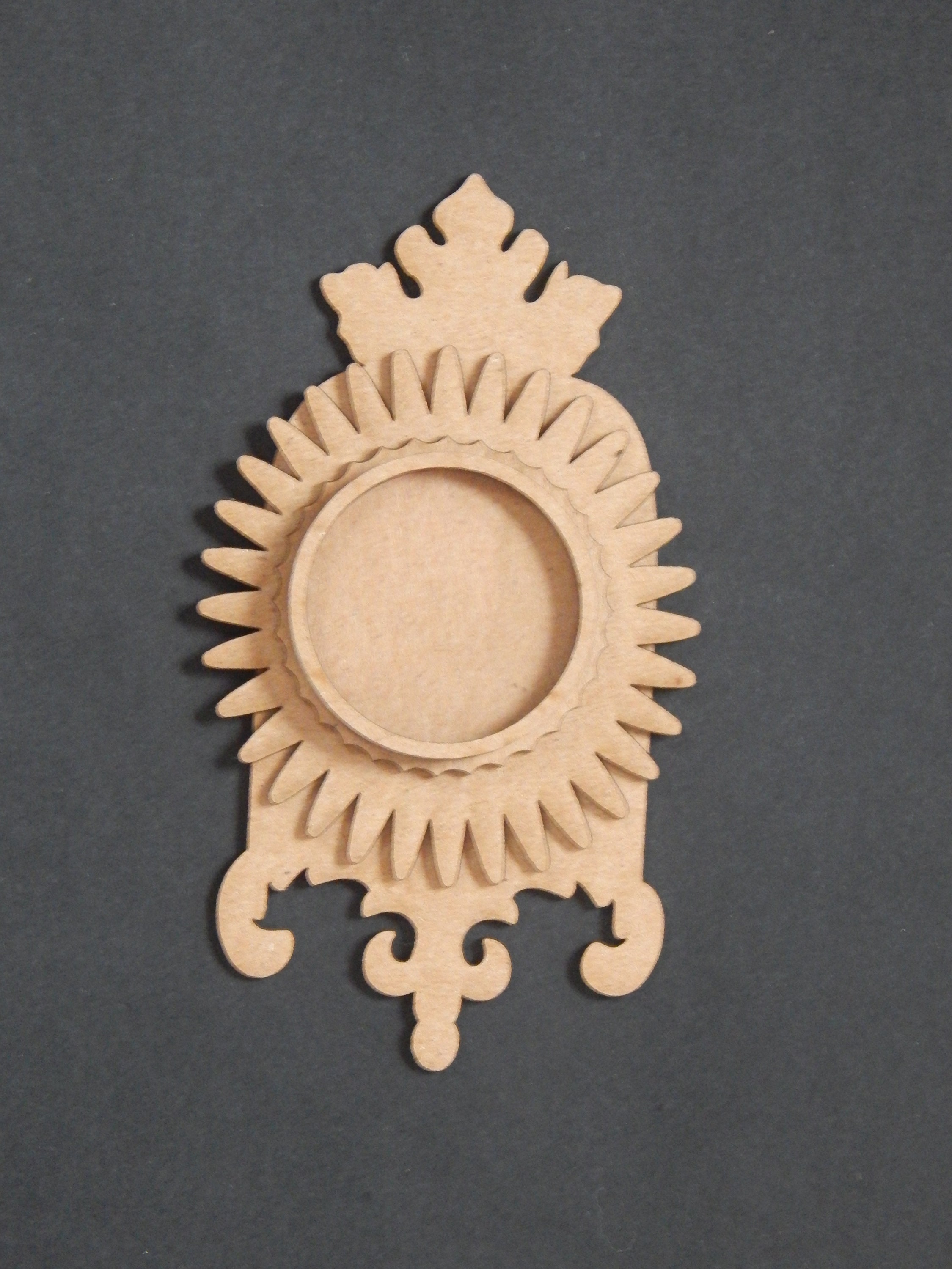 Crown Medallion Chipboard Shaker Box Frame Kit Embellishment DIY Card making Scrapbooking Mixed Media Steampunk