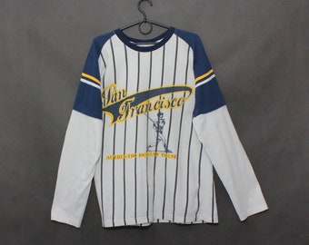 baseball tee striped sleeves