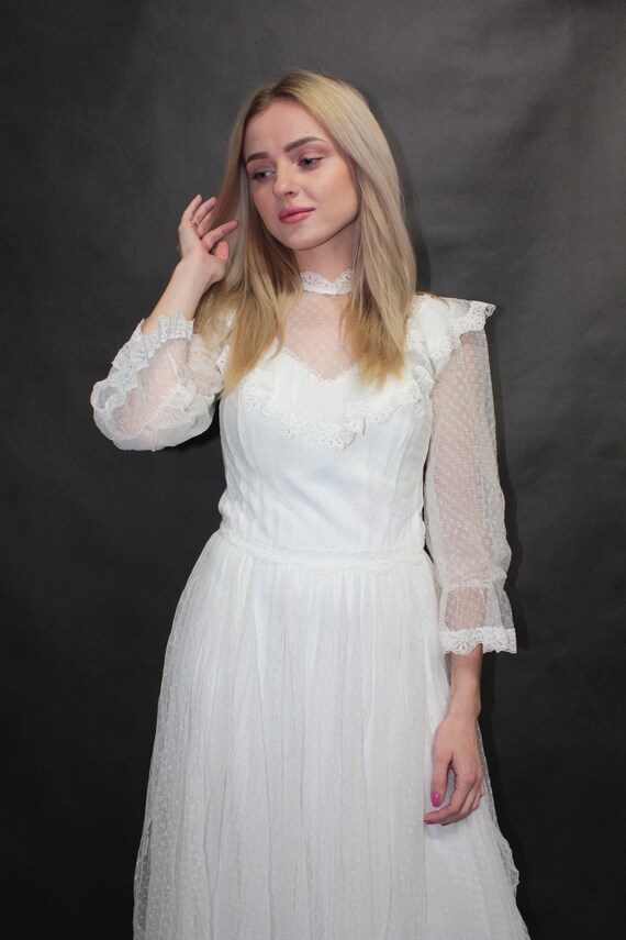 and Sweetheart Neckline Lace Accents Black Taffeta Skirt with Whimsical Ruffle Vintage 60s Cocktail Dress