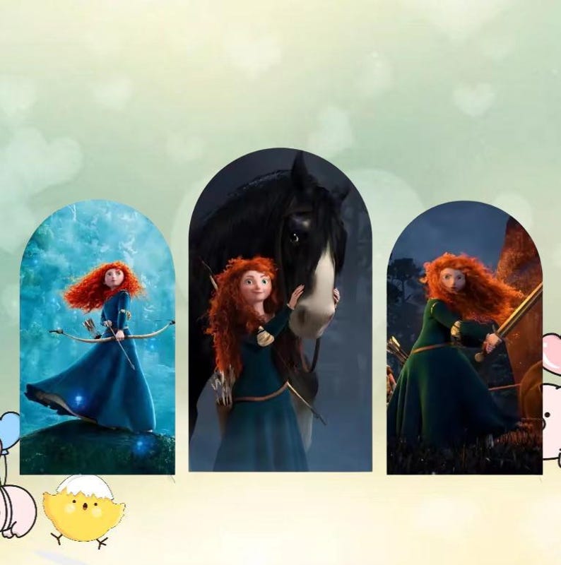 Pode incluir: Tr&ecirc;s imagens de uma personagem de desenho animado com cabelo comprido e encaracolado ruivo e um vestido azul-esverdeado. A personagem segura um arco e flecha numa imagem, est&aacute; ao lado de um cavalo preto noutra e segura uma espada na terceira.