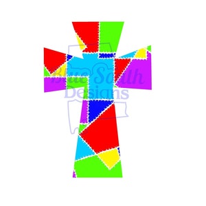 Könnte beinhalten: Ein buntes Patchwork-Kreuz mit weißem Umriss. Das Kreuz besteht aus verschiedenen farbigen Quadraten und Dreiecken, darunter Rot, Blau, Grün, Gelb und Lila.