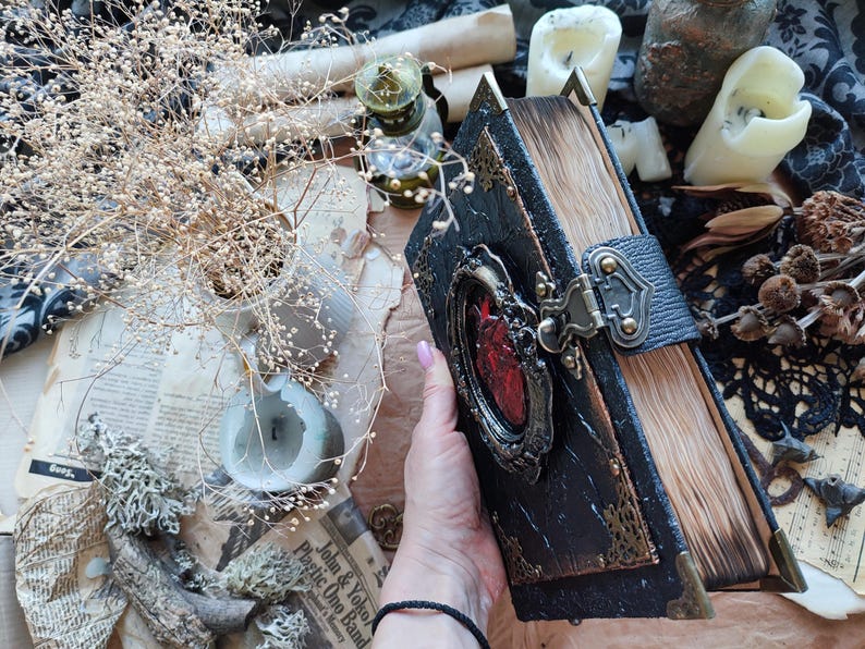 Grimorio, diario, libro degli incantesimi delle streghe, libro delle ombre, libro degli incantesimi, libro di ricette, album da disegno personalizzato, libro magico, diario vuoto, diario dei sogni, stregoneria immagine 16