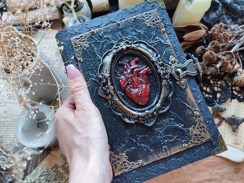 Grimorio, diario, libro degli incantesimi delle streghe, libro delle ombre, libro degli incantesimi, libro di ricette, album da disegno personalizzato, libro magico, diario vuoto, diario dei sogni, stregoneria Vintage Clasp