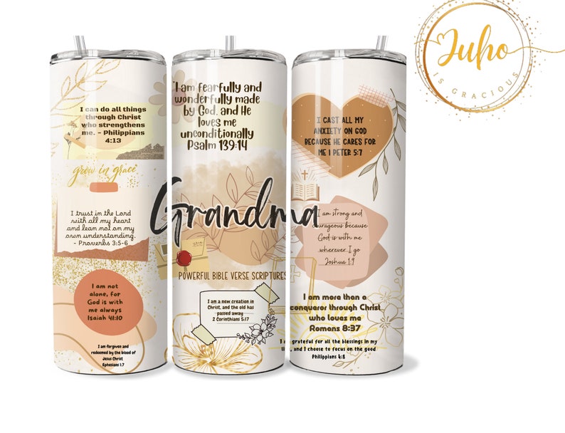 Puede incluir: Un juego de tres vasos de acero inoxidable con un dise&ntilde;o rosa y dorado. Cada vaso presenta una cita inspiradora y una escritura diferentes. Los vasos est&aacute;n decorados con elementos florales y la palabra "Abuela".