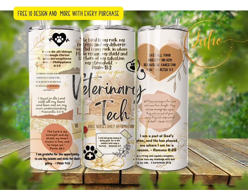 Puede incluir: Tres vasos de acero inoxidable con varios dise&ntilde;os y texto. Los vasos presentan citas inspiradoras y gr&aacute;ficos con tem&aacute;tica veterinaria, incluyendo una huella de pata y un estetoscopio. El texto incluye "Veterinary Tech" y vers&iacute;culos b&iacute;blicos.