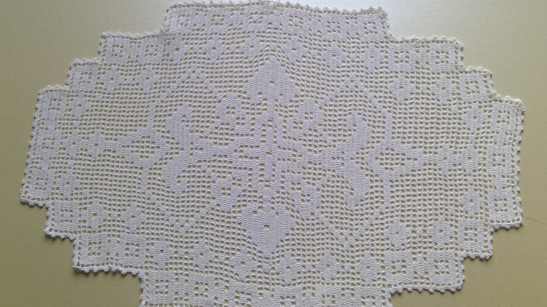 Vintage Crochet Doily / Dressing Table Mat 18 X 12 Etsy
