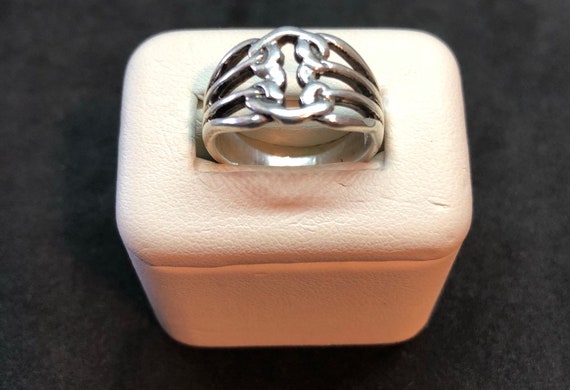 Signed & Stamped 925 Sterling Ring size 7, Designer Ring, Fine Silver Jewelry, Ring, Rings, Silver Ring. Sterling Silver Jewelry, Silver