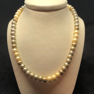 Vintage Monet Three Tone Faux Pearl Necklace, Monet Jewelry, Vintage Pearl Necklace, Vintage Monet Pearl