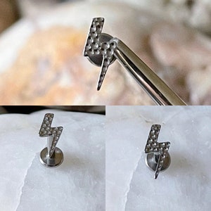 ASTM F136 Titanium Hammer Effect Flash Lightning Bolt Internally Threaded Labret Tragus Monroe Cartilage Stud - 1.2mm 6/8mm