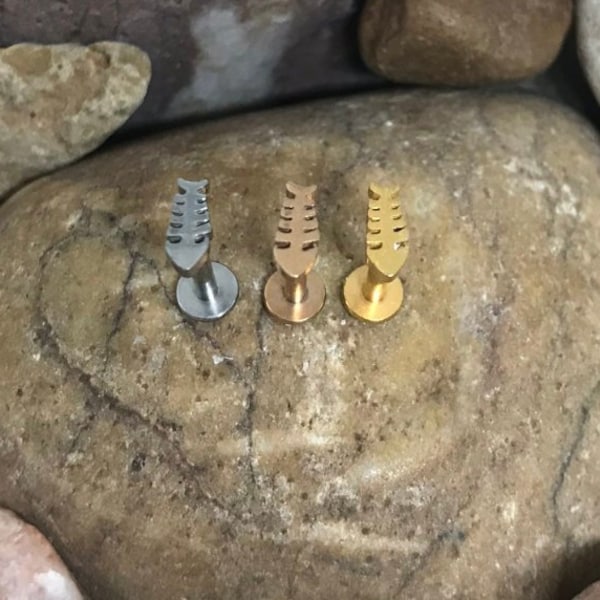 Fish Bone Internally Threaded Labret Cartilage Helix Studs Lip Monroe Tragus Bar