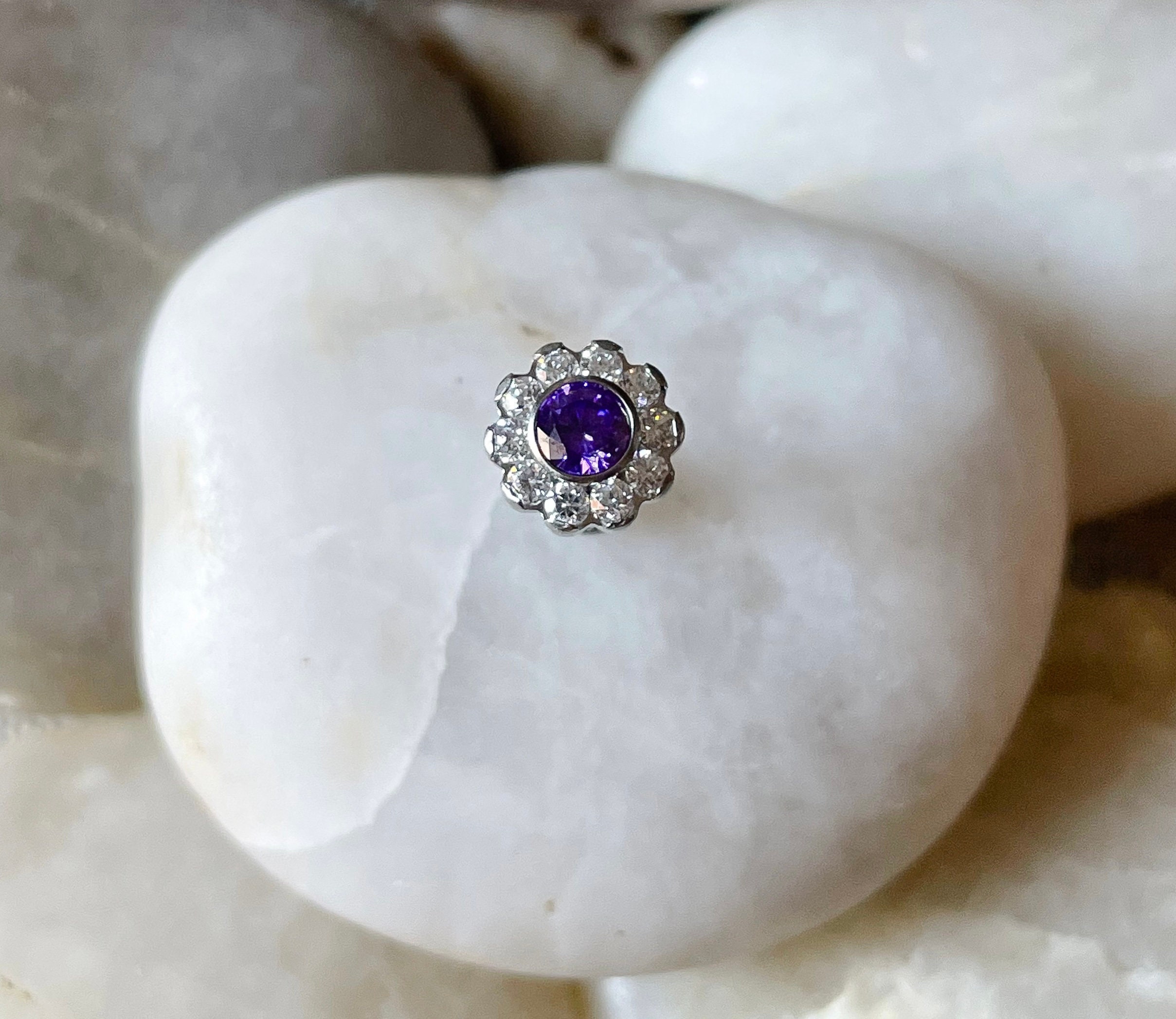 【返品?交換対象商品】 F136 ASTM Titanium Flower Gem Purple/violet/lavender/ab イヤリング・ノンホールピアス