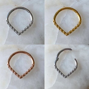 Star Embossed V Shaped Effect Segment Hinged Septum Clicker Daith Rook Ear Ring 1.2mm 10mm
