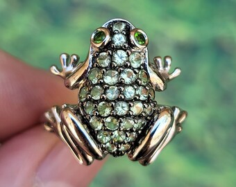Peridot Frog 925 Sterling Silver Ring Size 9. Faceted Pave Peridot 925 Sterling Silver Frog Ring. Gemstone Animal 925 Sterling Silver Ring