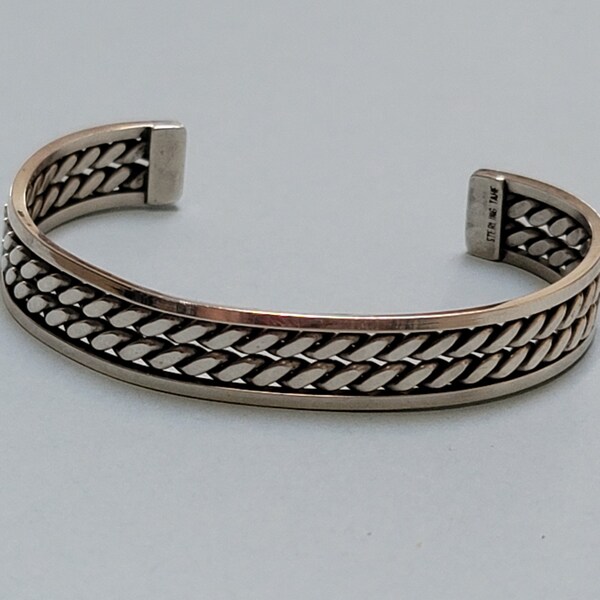 Native American Tahe Twisted Wire 925 Sterling Silver Cuff Bracelet. Navajo Tahe Sterling Silver Cuff Bracelet for 6 1/2" Wrist