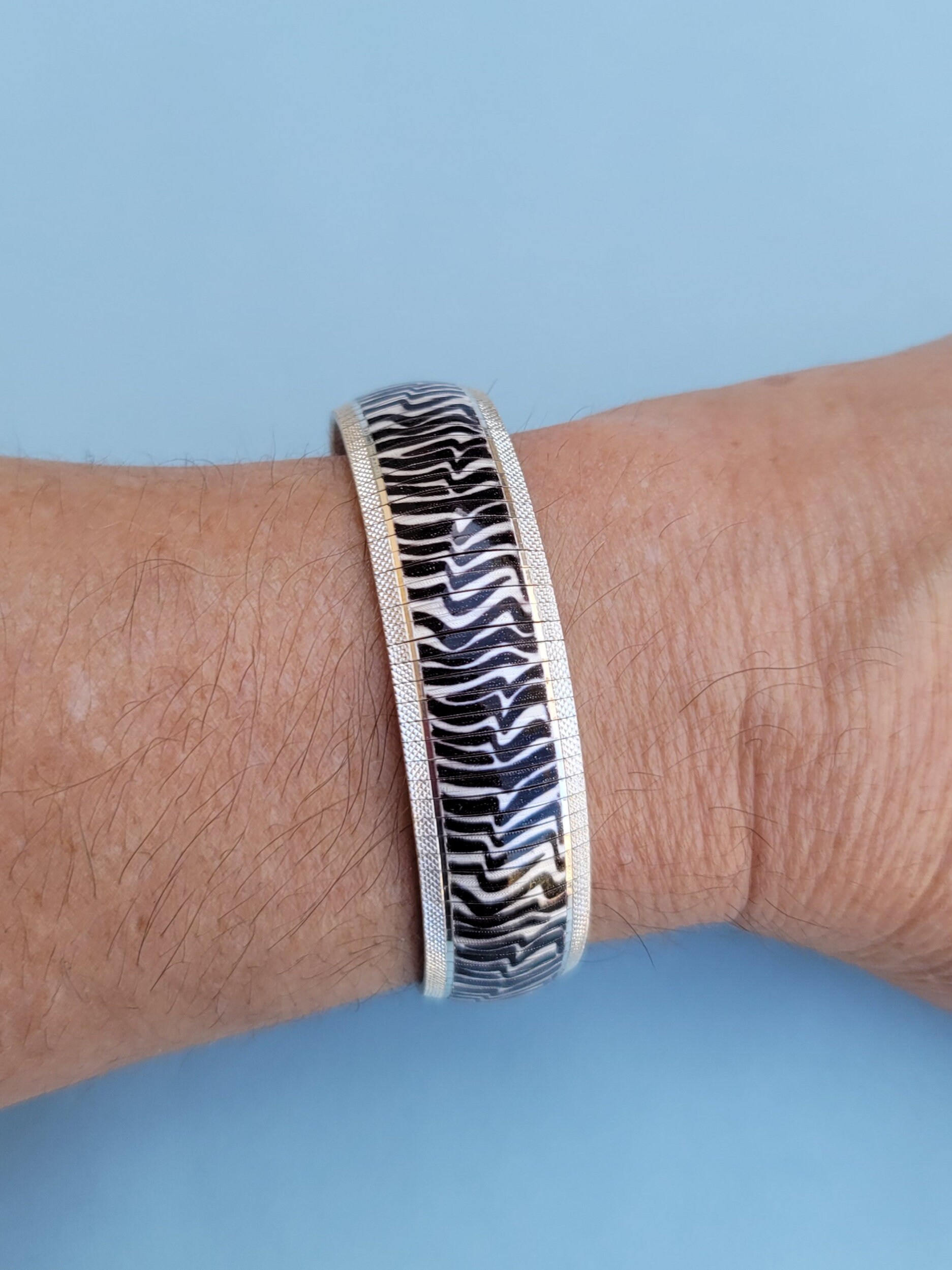 Zebra Cubetto 925 Sterling Silver Domed Flexible Bracelet 7