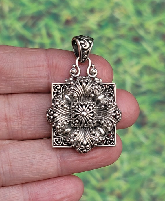 Sarda Ornate Intricate 925 Sterling Silver Pendant