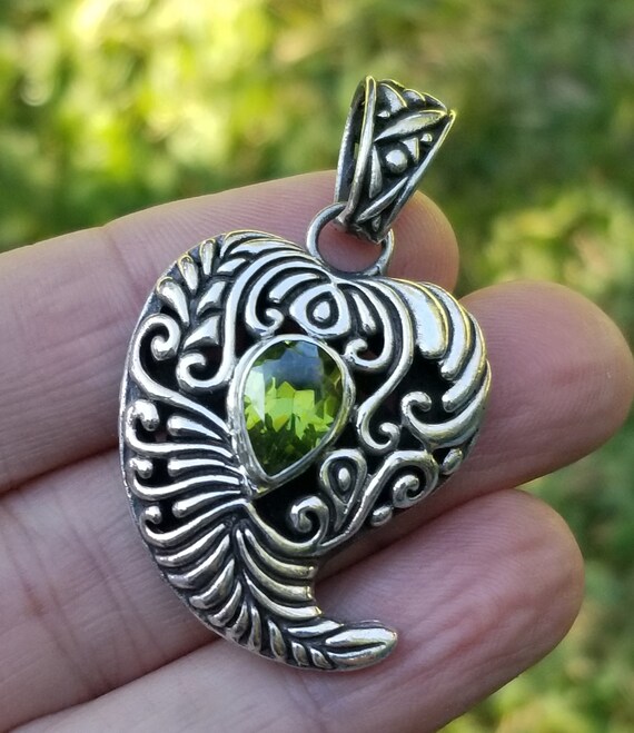 Peridot heart sale pendant