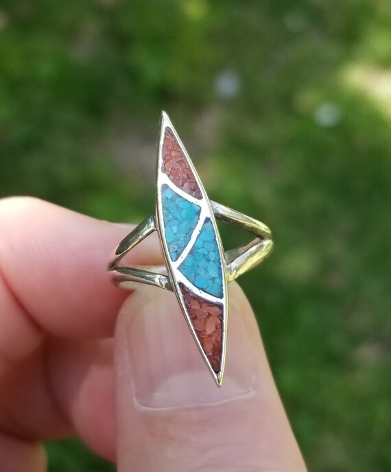 Fantastic Vintage Native American Navajo Turquoise Coral Chip Inlay Sterling Silver Wrap Ring Fantastic Vintage Native American Navajo Turquoise Coral Chip Inlay Sterling Silver Wrap Ring