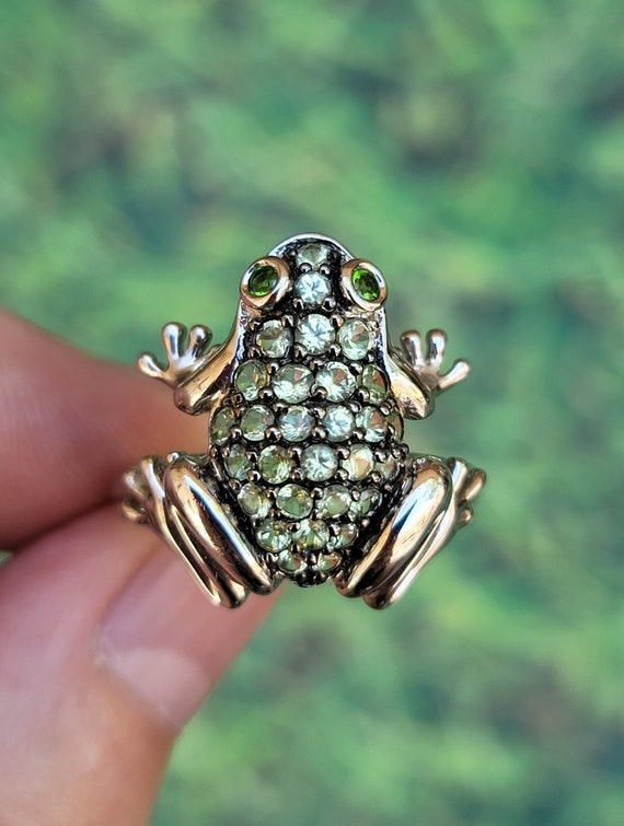 Peridot Frog 925 Sterling Silver Ring Size 9. Face