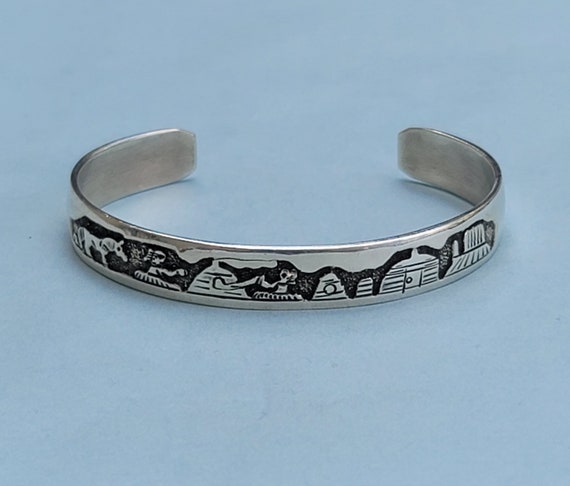 Detailed Navajo Sterling Silver Storyteller Bracelet Native American Detailed Navajo Sterling Silver Storyteller Bracelet Native American