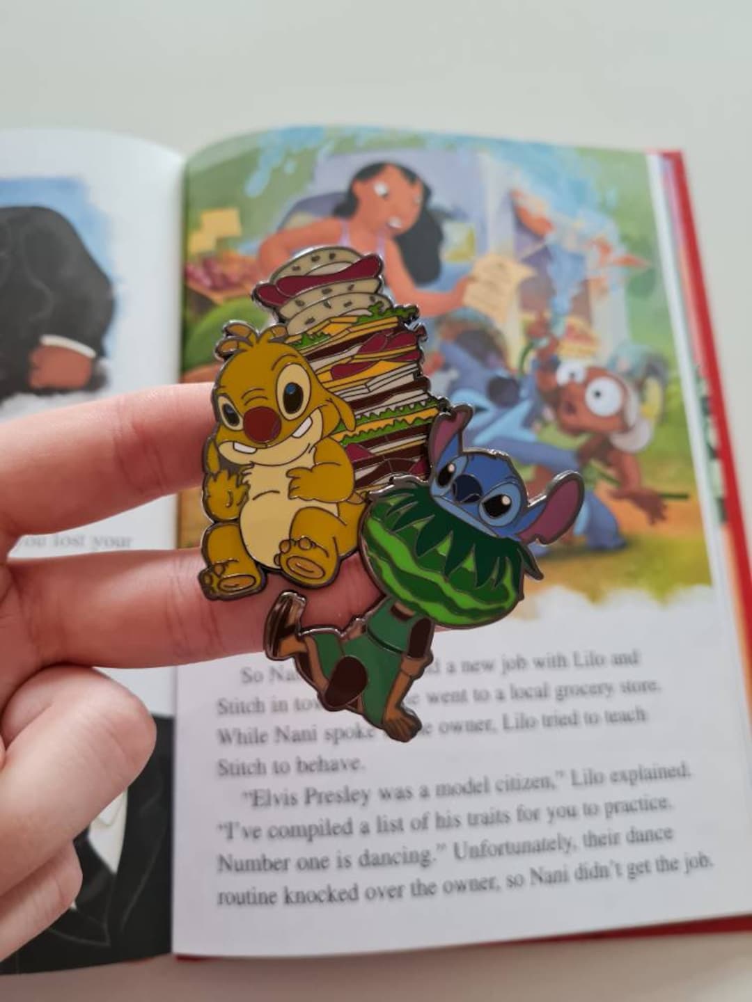 TRADING PIN BAG FOR DISNEY PINS Stitch Dressed As Elvis Book CASE
