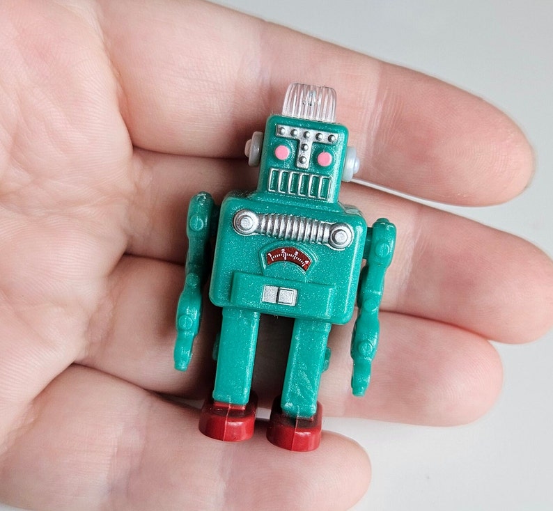 Mini Vintage Retro Robots Figure 5cm Smoking Robot