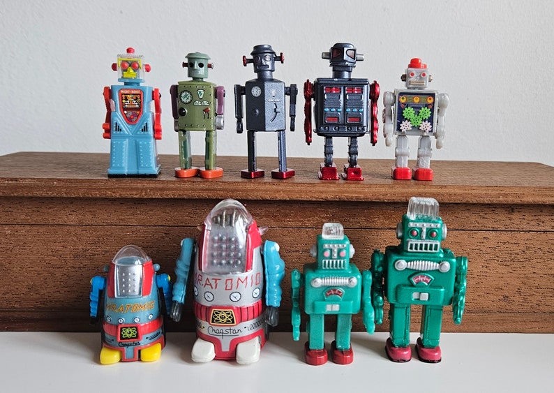 Mini Vintage Retro Robots Figure image 1