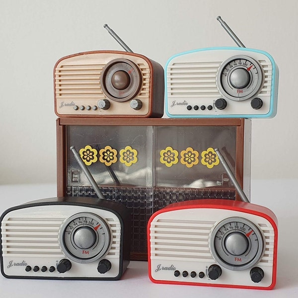 Miniature Dolls House Retro Radio