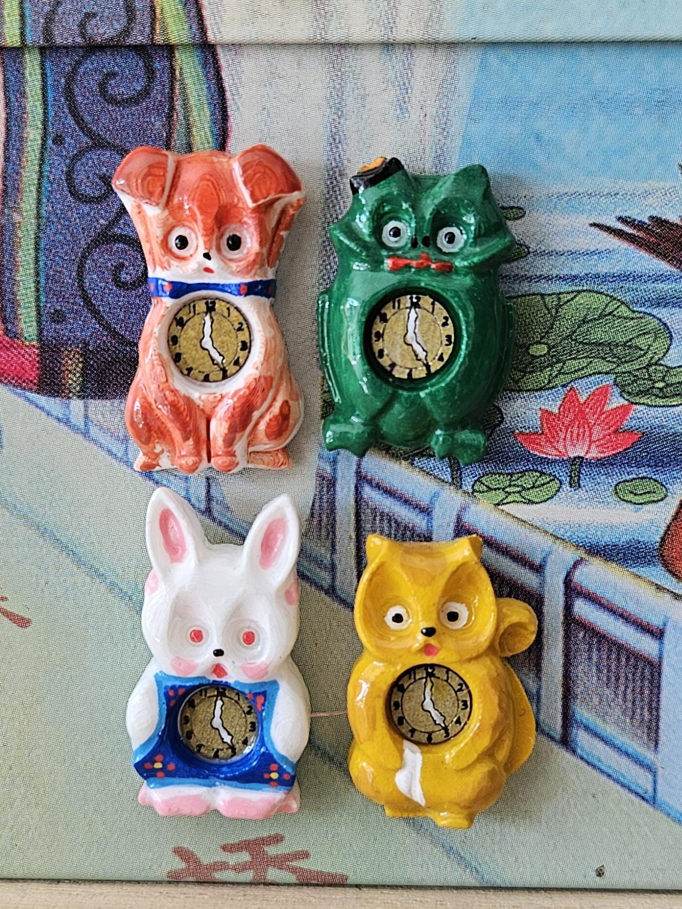 ミニチュアドールハウス キッチュなレトロスタイルの動く目覚まし時計