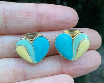 Vintage blue and cream heart shaped earrings, blue heart enamel earrings, valetines day gift, gold tone, vintage heart earrings, bff gift