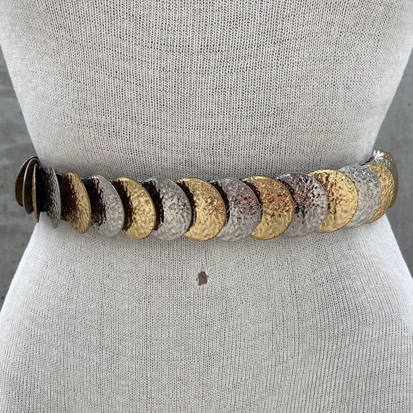 80s gold and silver disc scale elastic belt, vintage medallion stretch waistband, textured conchos, metal chain disk, glam rock fashion