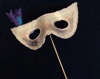 90s gold tone masquerade mask brooch, Kurt Salla lapel pin, metal sculpture brooch, Mardi Grass pin, Louisiana carnival, costume jewelry