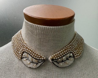 1950 pearl collar necklace, vintage bib necklace, mid century accessory, detachable collar, golden age maximalist, romantic coquette fashion