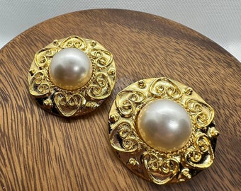 80s faux pearl earrings, vintage gold tone chunky clip on earrings, designer style fashion jewelry, costume jewelry, classy maximalist