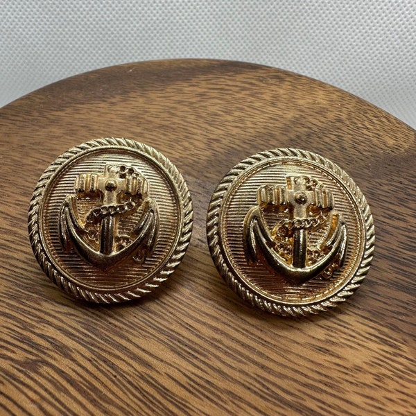Vintage gold tone round earrings, gold tone anchor and chain stud earrings, nautical aesthetic, yacht club fashion, resort wear, cruise look